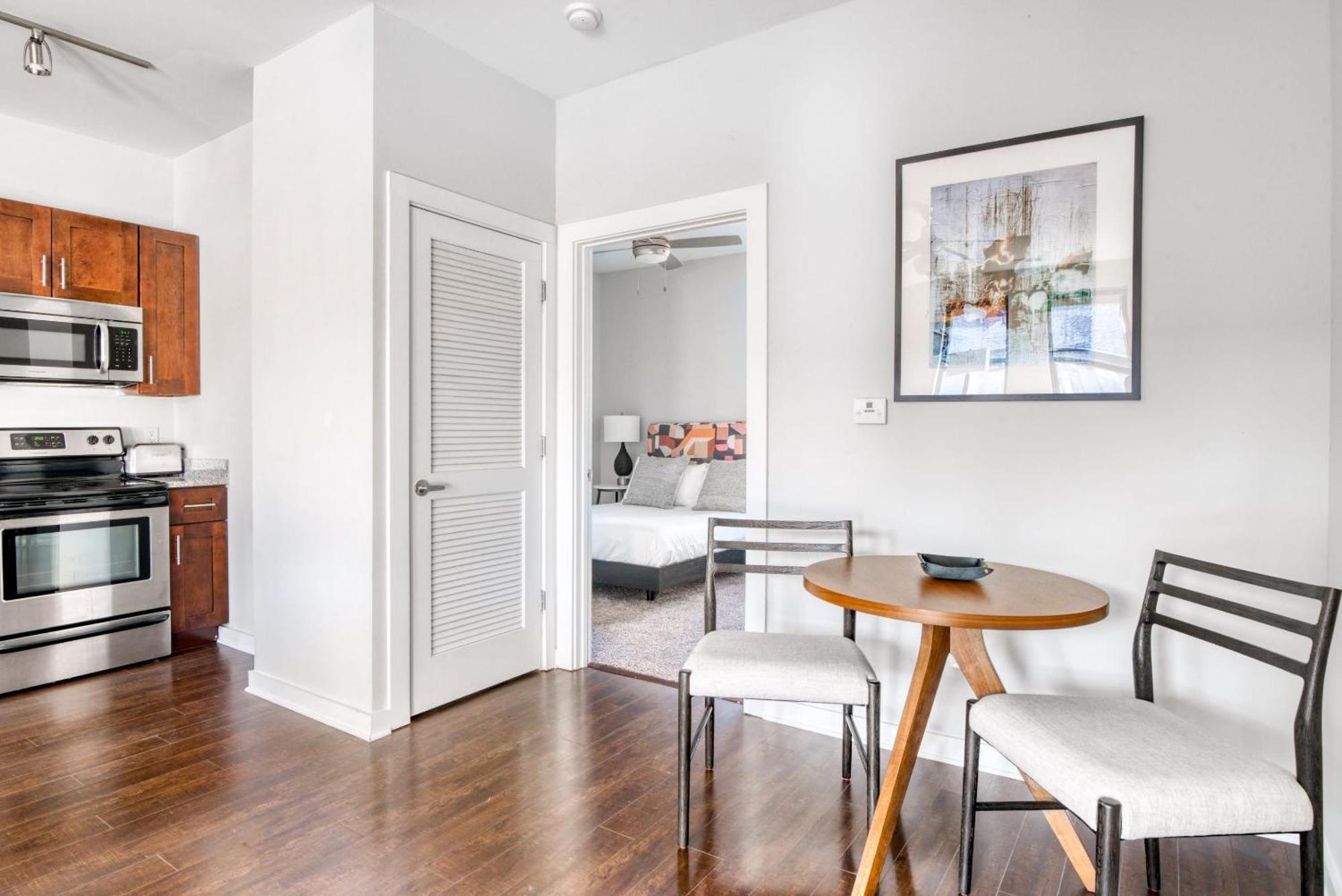 Cozysuites Music Row Bold 1Br W Free Parking Nashville Extérieur photo